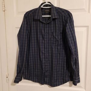 White House Classic custom fit men's‎ long sleeve button up shirt